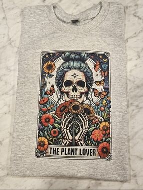 Plant mom shirt popular cute trending gardening the plant lover tarot card skull